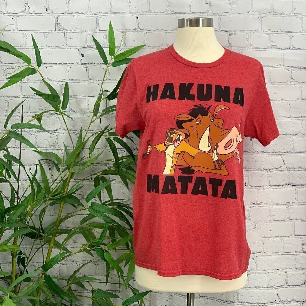 🎉Disney Red Lion King Hakuna Matata Graphic Tee - Picture 1 of 5